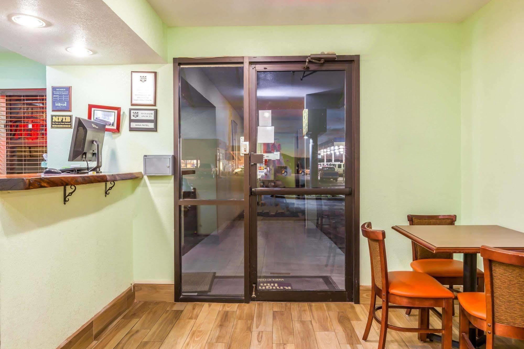Econo Lodge Inn & Suites Williams - Grand Canyon Area Ngoại thất bức ảnh